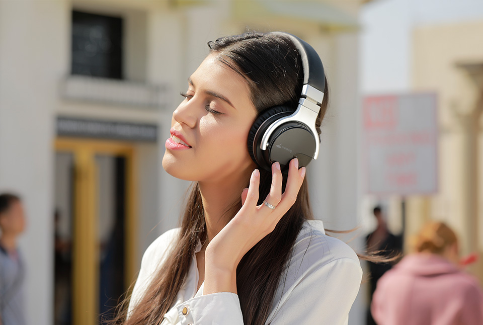 Wayfairmarket 13703-xzqgue Active Noise Cancelling Wireless Headphones  