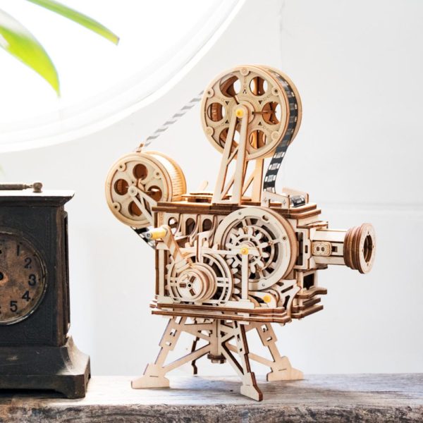 Retro DIY 3D Wood Film Projector